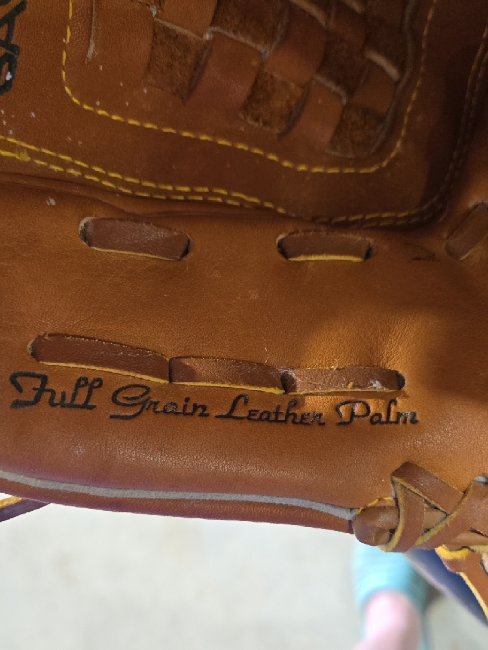Vintage Rawlings Tan Leather Baseball Glove - Picture 4 of 7